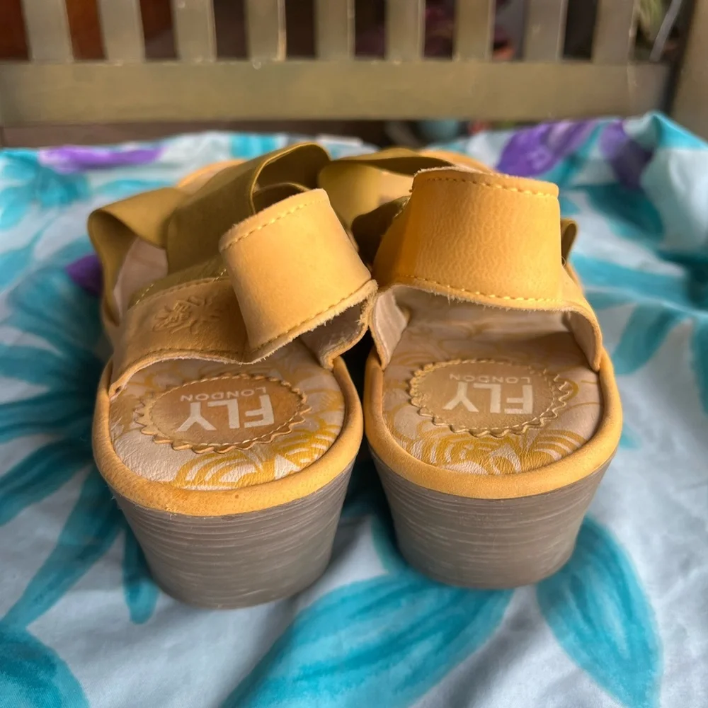 Fly London sling back platform wedge shoes size 39, 8-8.5